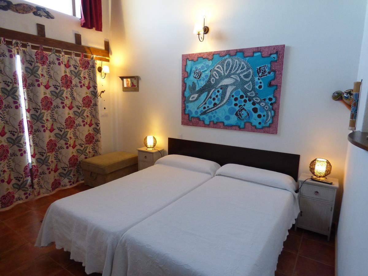 Hotel Albergue Bioclimatico Sabinares Del Arlanza Puentedura Room photo