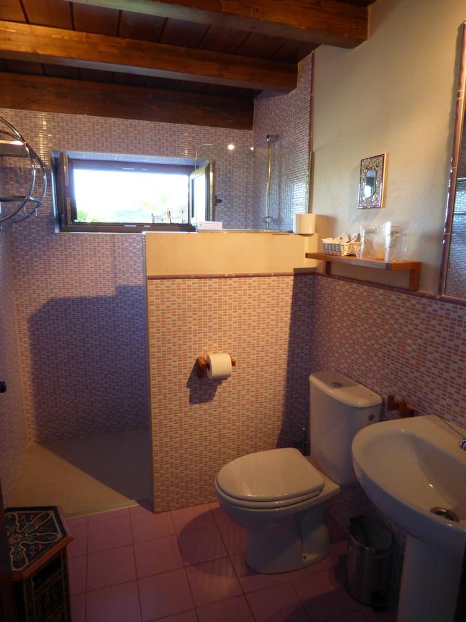 Hotel Albergue Bioclimatico Sabinares Del Arlanza Puentedura Room photo
