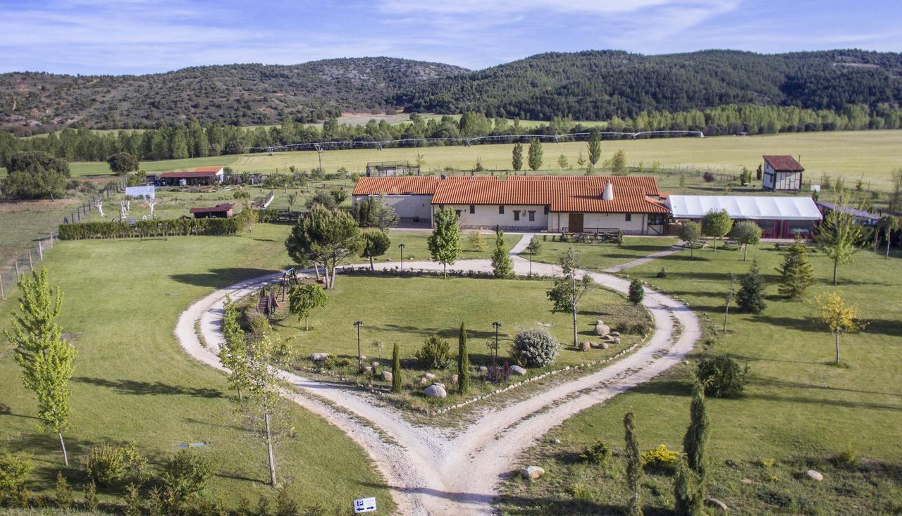 Hotel Albergue Bioclimatico Sabinares Del Arlanza Puentedura Exterior photo